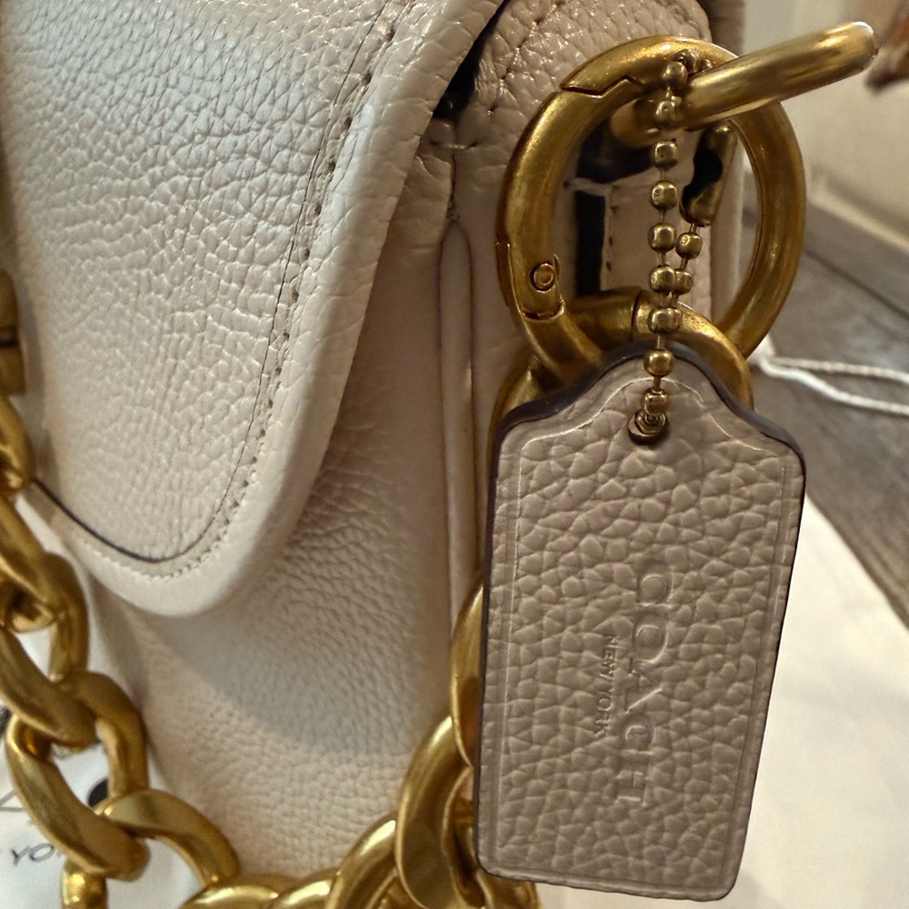 Coach Leather Shoulder/Crossbody Bag with Chunky Gold Chain Strap - Picture 5 of 12